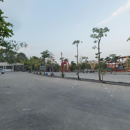 Urbanview Hotel Cianjur City Park By Reddoorz Екстериор снимка