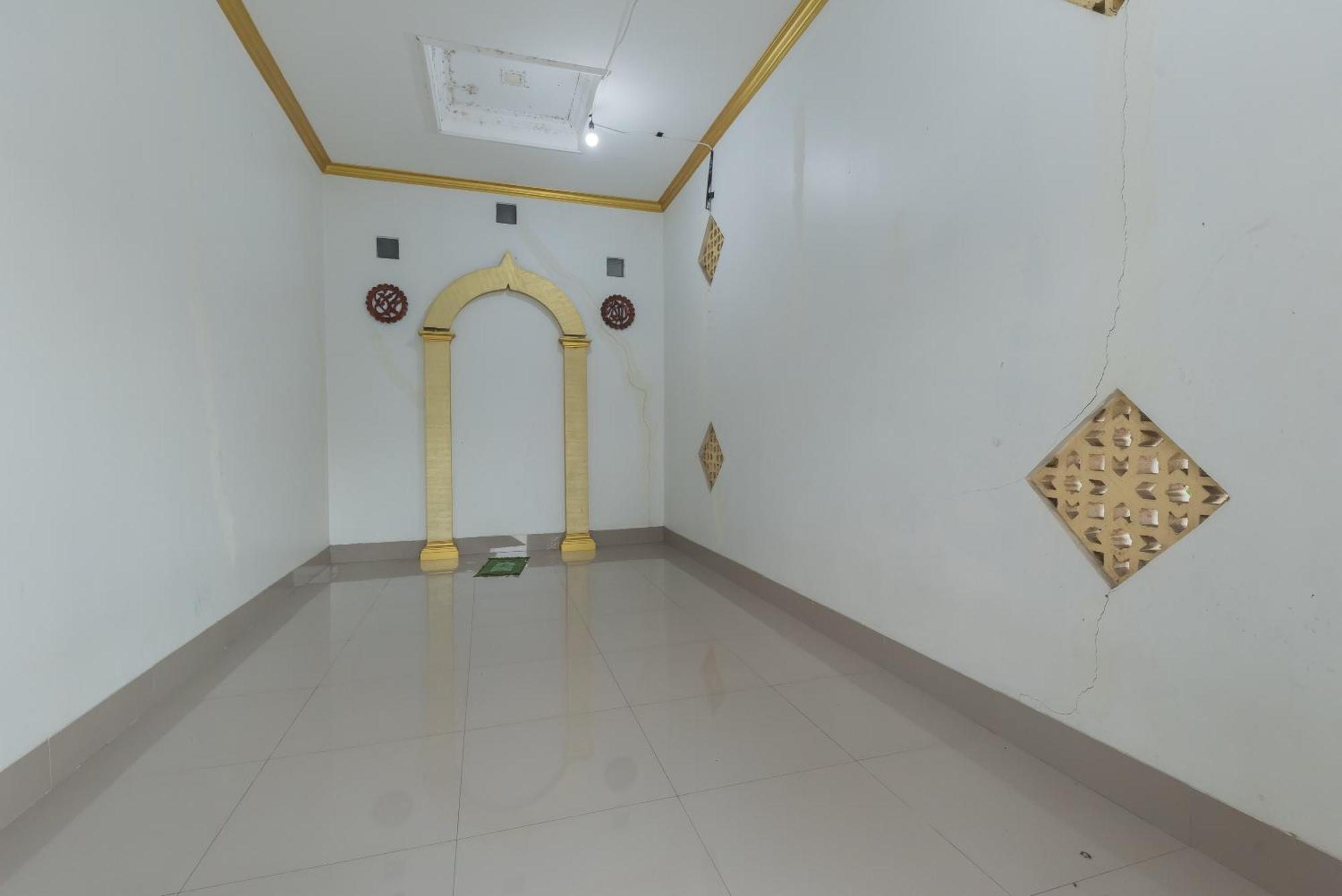 Urbanview Hotel Cianjur City Park By Reddoorz Екстериор снимка