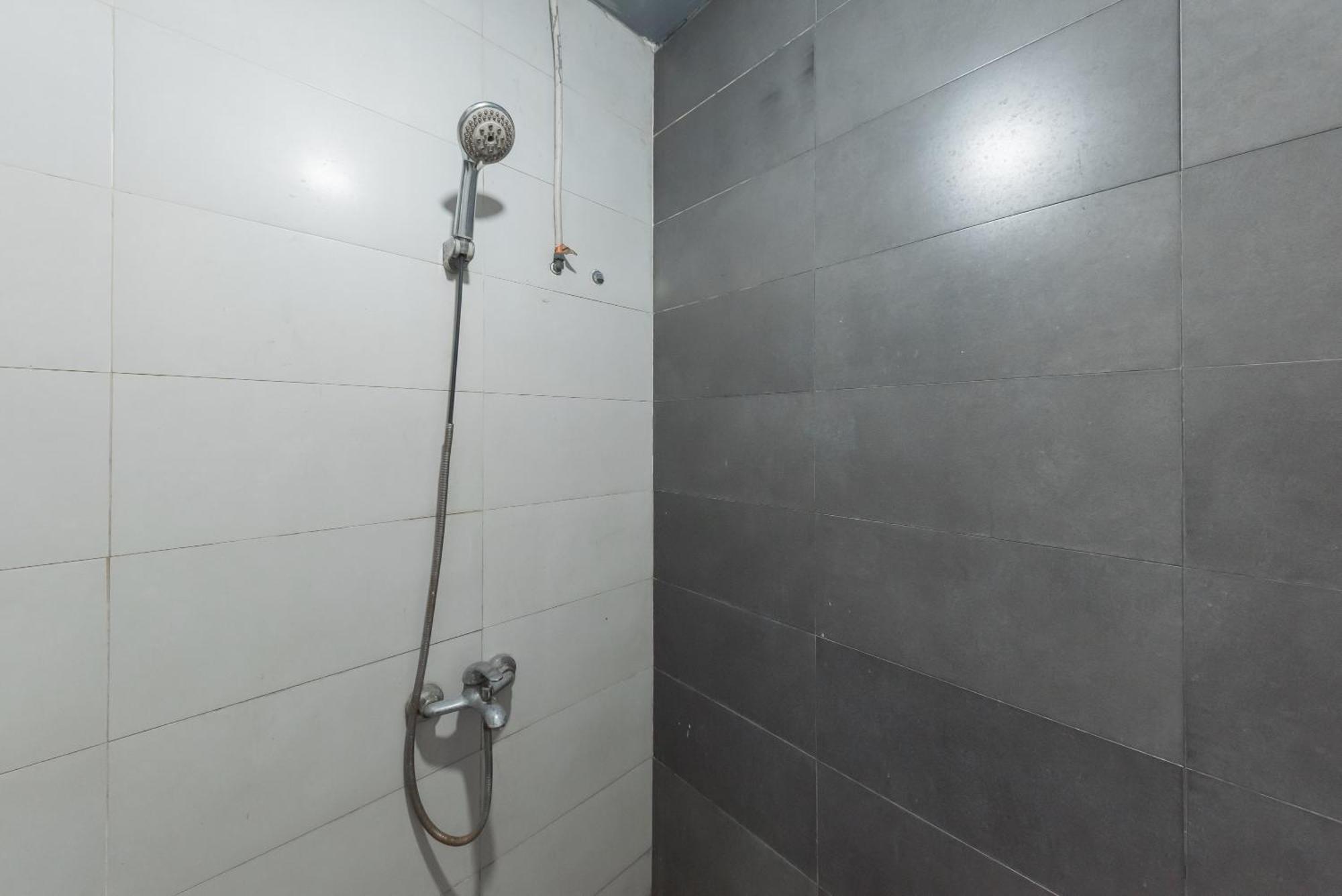 Urbanview Hotel Cianjur City Park By Reddoorz Екстериор снимка